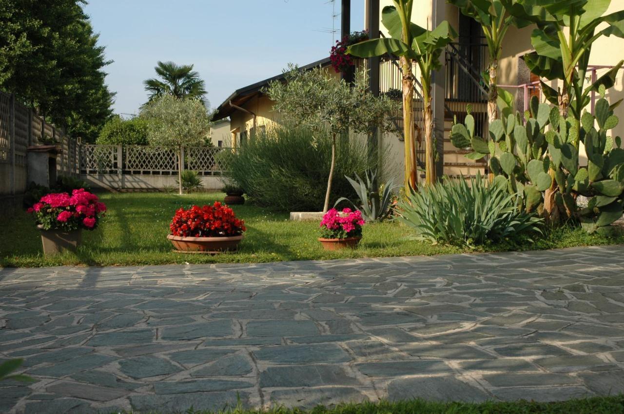 B&B Villa Carolina Vaprio dʼAdda Exteriör bild